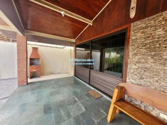 Imagem Casa com 5 Quartos para Alugar, 500 m² em Centro - Ubatuba