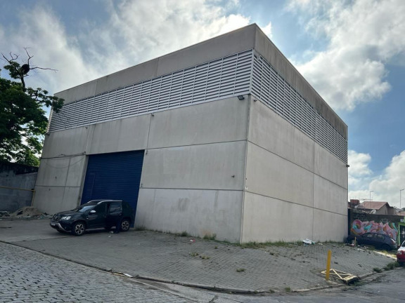 Galpão à Venda ou Locação, 820 m² em Vila Amorim - Suzano