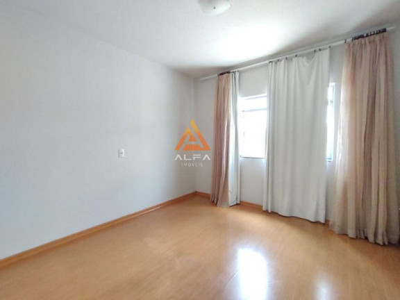 Imagem Casa com 4 Quartos à Venda, 300 m² Imagem Casa com 4 Quartos à Venda, 300 m²