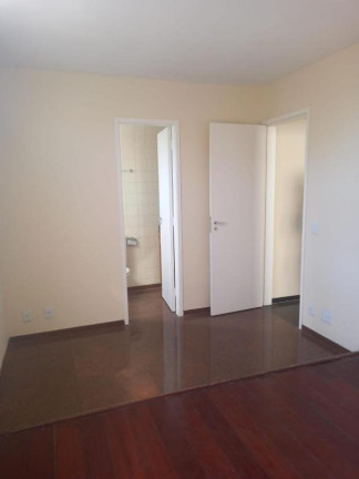 Imagem Imóvel com 2 Quartos à Venda, 65 m² em Icaraí - Niterói Imagem Imóvel com 2 Quartos à Venda, 65 m² em Icaraí - Niterói
