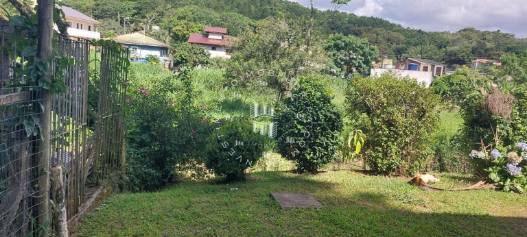 Imagem Imóvel com 1 Quarto à Venda, 66.000 m² em Sambaqui - Florianópolis Imagem Imóvel com 1 Quarto à Venda, 66.000 m² em Sambaqui - Florianópolis