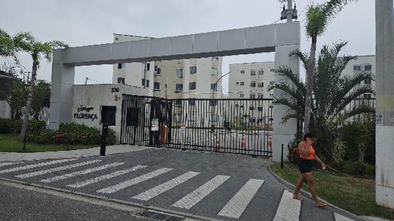 Imagem Imóvel com 2 Quartos à Venda, 44 m² em Santa Cruz - Rio De Janeiro Imagem Imóvel com 2 Quartos à Venda, 44 m² em Santa Cruz - Rio De Janeiro