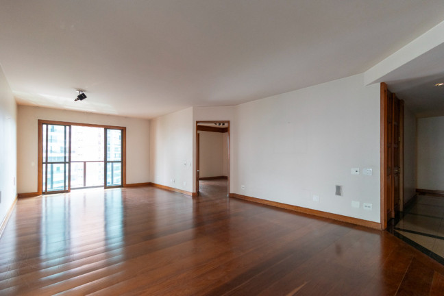 Foto do imóvel Apartamento com 3 Quartos à Venda, 325 m² em Moema - São Paulo