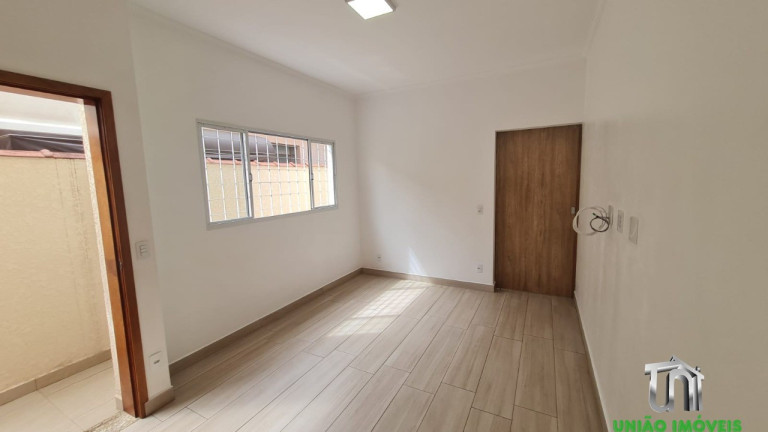 Imagem Casa com 3 Quartos para Alugar, 132 m² em Aparecida - Bragança Paulista Imagem Casa com 3 Quartos para Alugar, 132 m² em Aparecida - Bragança Paulista
