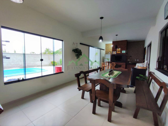 Imagem Casa com 3 Quartos à Venda, 140 m² em Centro - Balneário Barra Do Sul