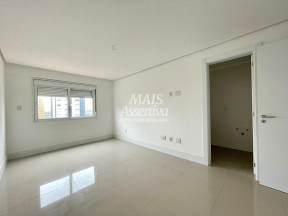 Imagem Apartamento com 4 Quartos à Venda, 217 m² em Centro - Torres Imagem Apartamento com 4 Quartos à Venda, 217 m² em Centro - Torres