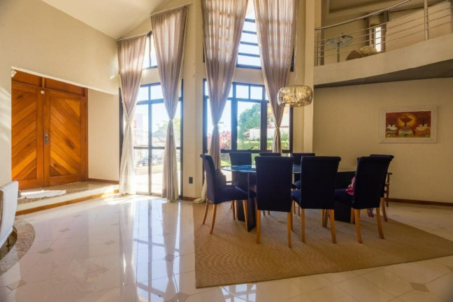 Imagem Casa com 5 Quartos à Venda, 330 m² em Itacorubi - Florianópolis