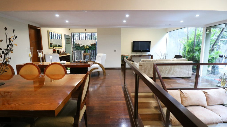 Imagem Casa com 5 Quartos à Venda, em Vila Mariana - São Paulo Imagem Casa com 5 Quartos à Venda, em Vila Mariana - São Paulo