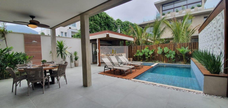 Imagem Casa com 5 Quartos à Venda, 240 m² em Maresias - São Sebastião Imagem Casa com 5 Quartos à Venda, 240 m² em Maresias - São Sebastião