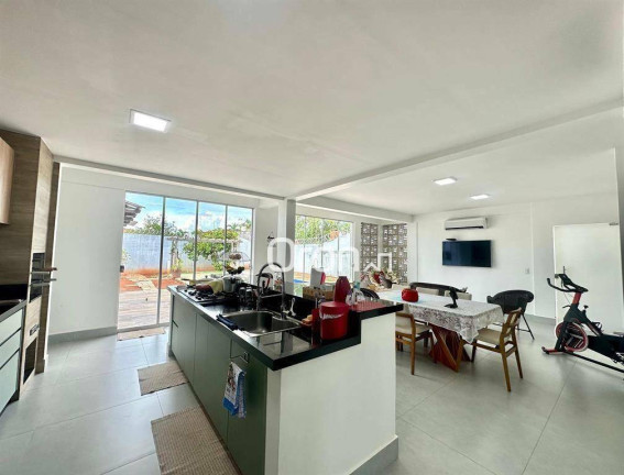 Imagem Sobrado com 4 Quartos à Venda, 202 m² em Setor Sul - Goiânia Imagem Sobrado com 4 Quartos à Venda, 202 m² em Setor Sul - Goiânia