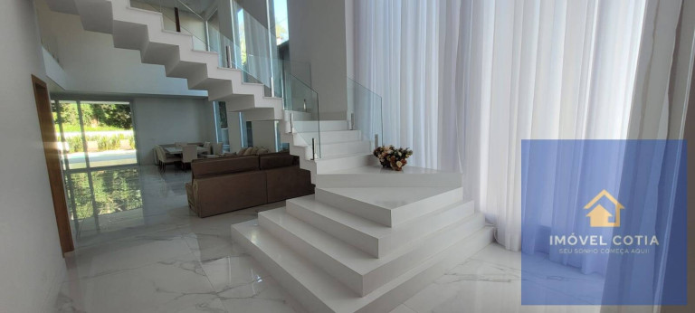 Imagem Casa de Condomínio com 3 Quartos à Venda, 560 m² em Jardim Do Golf I - Jandira Imagem Casa de Condomínio com 3 Quartos à Venda, 560 m² em Jardim Do Golf I - Jandira