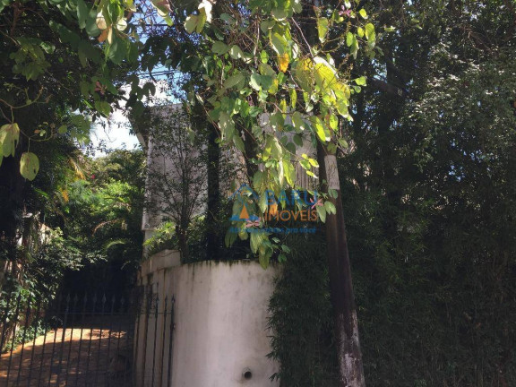 Imagem Casa com 3 Quartos à Venda, 300 m² em Pacaembu - São Paulo Imagem Casa com 3 Quartos à Venda, 300 m² em Pacaembu - São Paulo