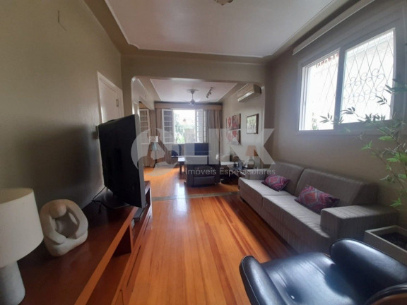 Imagem Casa com 4 Quartos à Venda, 390 m² em Petrópolis - Porto Alegre