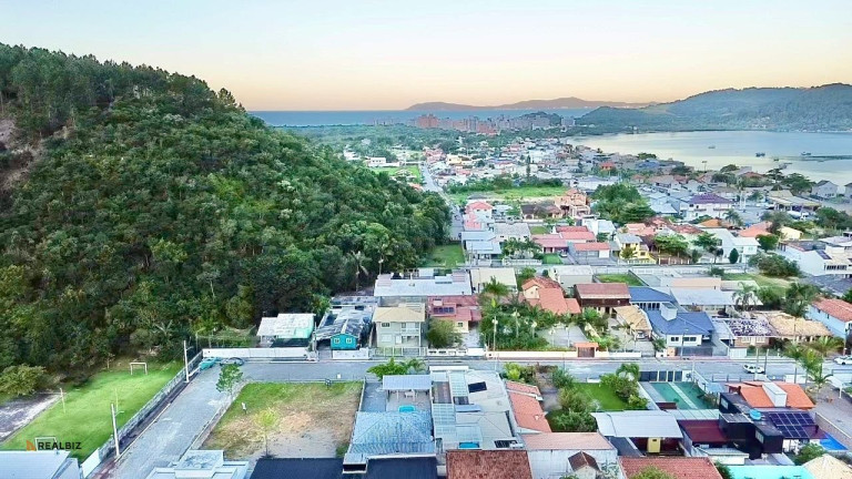 Imagem Terreno à Venda, 360 m² em Fazenda Da Armação - Governador Celso Ramos Imagem Terreno à Venda, 360 m² em Fazenda Da Armação - Governador Celso Ramos