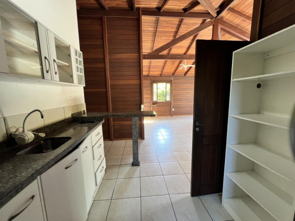 Imagem Casa com 3 Quartos à Venda, 105 m² em São João Do Rio Vermelho - Florianópolis Imagem Casa com 3 Quartos à Venda, 105 m² em São João Do Rio Vermelho - Florianópolis