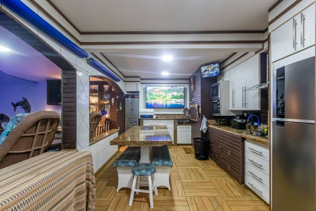 Imagem Casa com 5 Quartos à Venda, em Municípios - Balneário Camboriú Imagem Casa com 5 Quartos à Venda, em Municípios - Balneário Camboriú