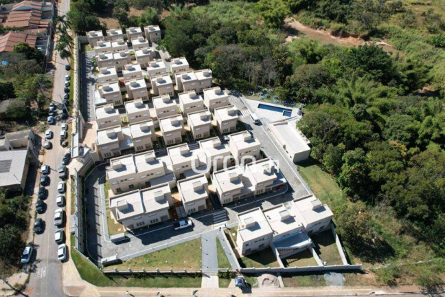 Imagem Sobrado com 3 Quartos à Venda, 100 m² em Jardins De Lucca - Aparecida De Goiânia