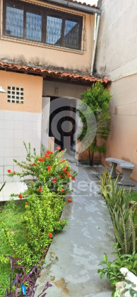 Imagem Casa com 6 Quartos à Venda, 232 m² em José Bonifácio - Fortaleza Imagem Casa com 6 Quartos à Venda, 232 m² em José Bonifácio - Fortaleza