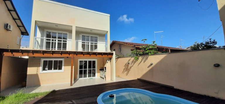 Imagem Casa com 3 Quartos à Venda, 300 m² em Balneário Copacabana - Caraguatatuba Imagem Casa com 3 Quartos à Venda, 300 m² em Balneário Copacabana - Caraguatatuba