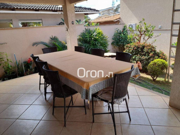 Imagem Sobrado com 4 Quartos à Venda, 260 m² em Portal Do Sol I - Goiânia Imagem Sobrado com 4 Quartos à Venda, 260 m² em Portal Do Sol I - Goiânia
