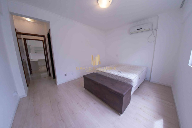 Imagem Apartamento com 3 Quartos à Venda, 120 m² em Centro - Balneário Camboriú