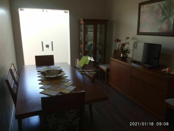 Imagem Casa com 3 Quartos à Venda, 202 m²