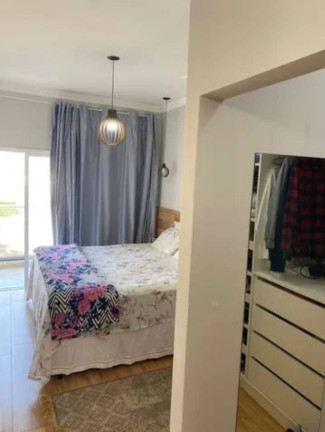 Imagem Casa de Condomínio com 3 Quartos à Venda, em Horto Florestal - Sorocaba Imagem Casa de Condomínio com 3 Quartos à Venda, em Horto Florestal - Sorocaba