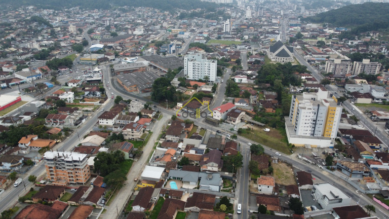 Imagem Terreno à Venda, 1.111 m² em Iririú - Joinville Imagem Terreno à Venda, 1.111 m² em Iririú - Joinville
