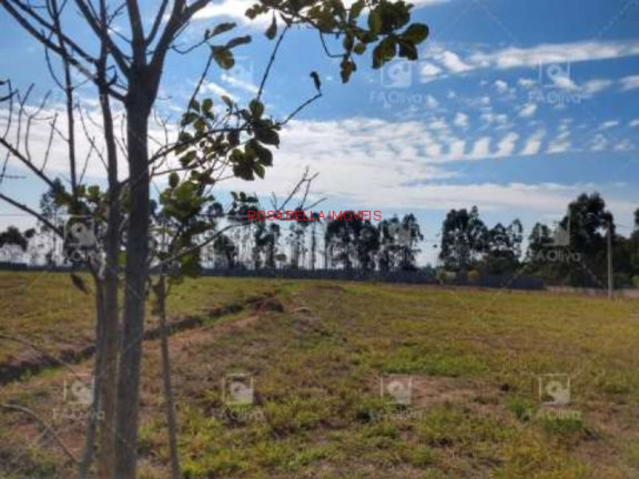 Imagem Terreno à Venda, 800 m² em Medeiros - Jundiaí