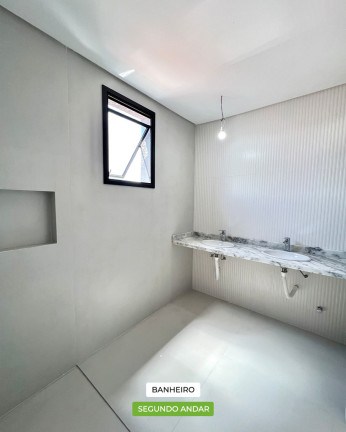 Imagem Casa com 3 Quartos à Venda, 237 m² em Santa Felicidade - Curitiba Imagem Casa com 3 Quartos à Venda, 237 m² em Santa Felicidade - Curitiba