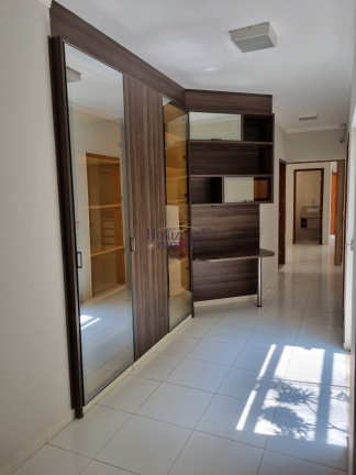Imagem Casa com 3 Quartos à Venda, 196 m² em São Francisco - Campo Grande Imagem Casa com 3 Quartos à Venda, 196 m² em São Francisco - Campo Grande