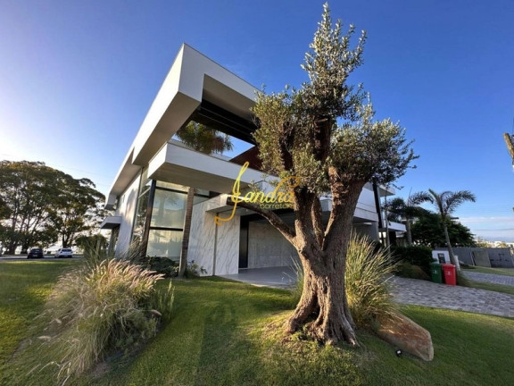 Imagem Casa de Condomínio com 6 Quartos à Venda, 588 m² em Zona Nova - Capão Da Canoa Imagem Casa de Condomínio com 6 Quartos à Venda, 588 m² em Zona Nova - Capão Da Canoa