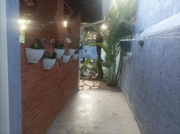 Imagem Casa de Condomínio com 3 Quartos à Venda, 280 m²