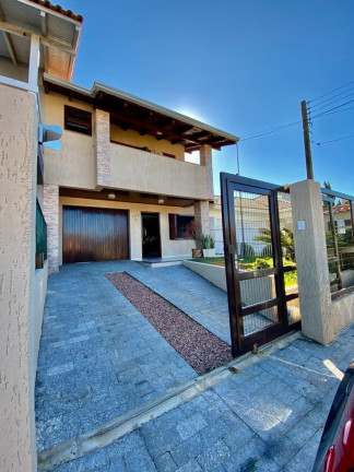 Sobrado com 3 Quartos à Venda, 180 m² em Capão Da Canoa - Capao Da Canoa