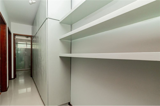 Imagem Imóvel com 2 Quartos à Venda, em Rio Branco - Porto Alegre Imagem Imóvel com 2 Quartos à Venda, em Rio Branco - Porto Alegre