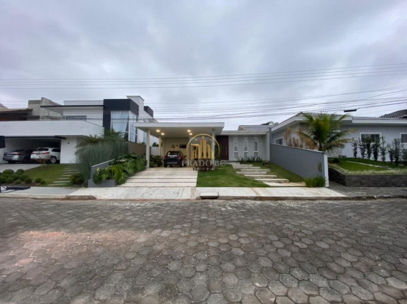 Imagem Casa com 3 Quartos à Venda, 1 m² em Glória - Joinville Imagem Casa com 3 Quartos à Venda, 1 m² em Glória - Joinville
