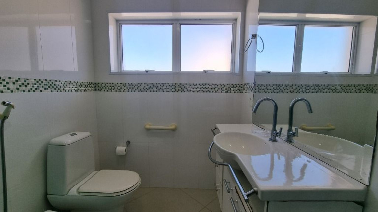 Imagem Apartamento com 4 Quartos à Venda, 180 m² em Pitangueiras - Guarujá Imagem Apartamento com 4 Quartos à Venda, 180 m² em Pitangueiras - Guarujá