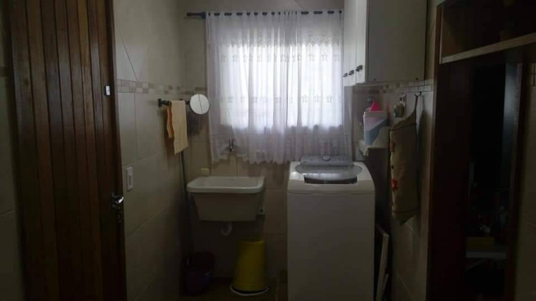 Imagem Casa com 3 Quartos à Venda, 500 m² em Centro - Nova Friburgo Imagem Casa com 3 Quartos à Venda, 500 m² em Centro - Nova Friburgo