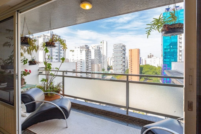 Imagem Apartamento com 3 Quartos à Venda, 153 m² em Moema - São Paulo