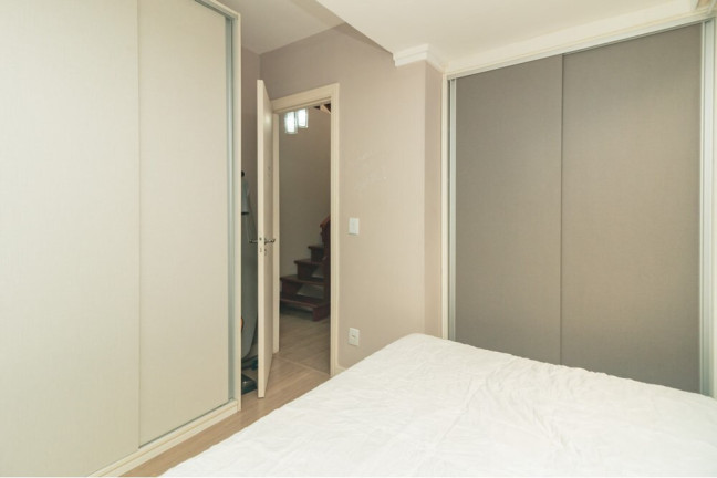 Imagem Casa com 3 Quartos à Venda, 156 m² em Cristo Redentor - Porto Alegre Imagem Casa com 3 Quartos à Venda, 156 m² em Cristo Redentor - Porto Alegre
