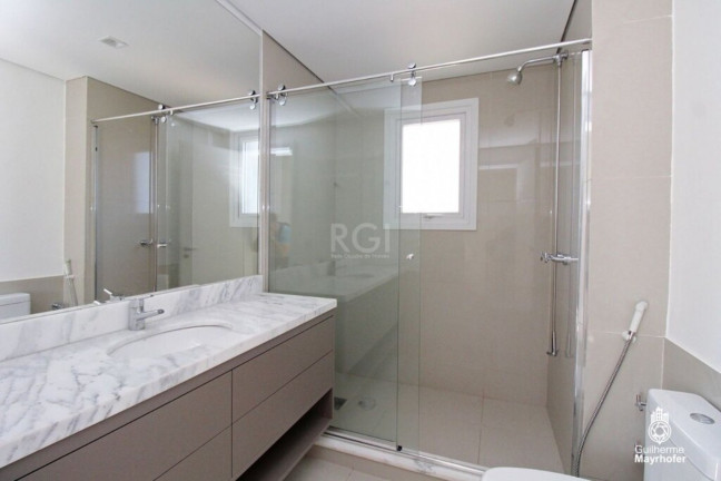 Imagem Imóvel com 4 Quartos à Venda, 159 m² em Menino Deus - Porto Alegre Imagem Imóvel com 4 Quartos à Venda, 159 m² em Menino Deus - Porto Alegre