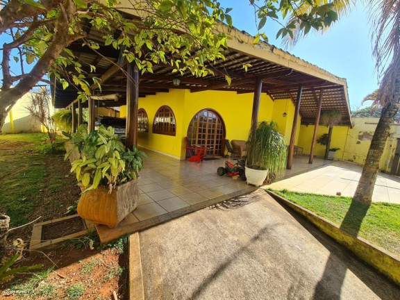 Imagem Casa com 4 Quartos à Venda, 602 m² em Parque Acalanto - Goiânia