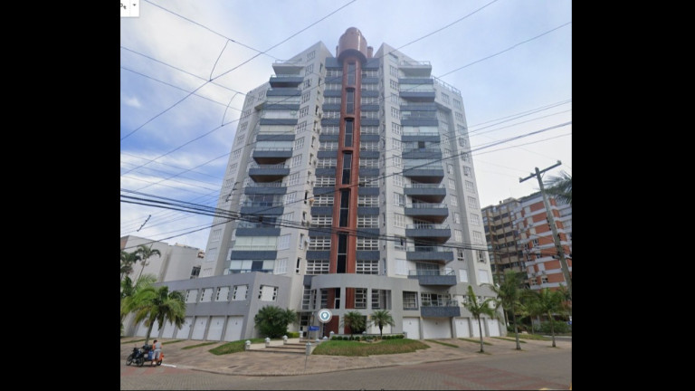 Apartamento com 4 Quartos à Venda, 180 m² em Predial - Torres
