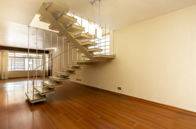 Imagem Casa com 3 Quartos à Venda, em Sumaré - São Paulo Imagem Casa com 3 Quartos à Venda, em Sumaré - São Paulo