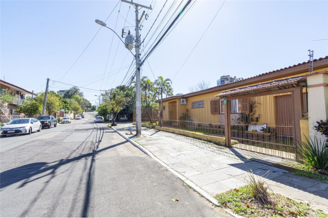 Imagem Casa com 3 Quartos à Venda, em Marechal Rondon - Canoas Imagem Casa com 3 Quartos à Venda, em Marechal Rondon - Canoas