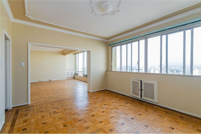 Imagem Apartamento com 3 Quartos à Venda, 210 m² em Centro Histórico - Porto Alegre Imagem Apartamento com 3 Quartos à Venda, 210 m² em Centro Histórico - Porto Alegre