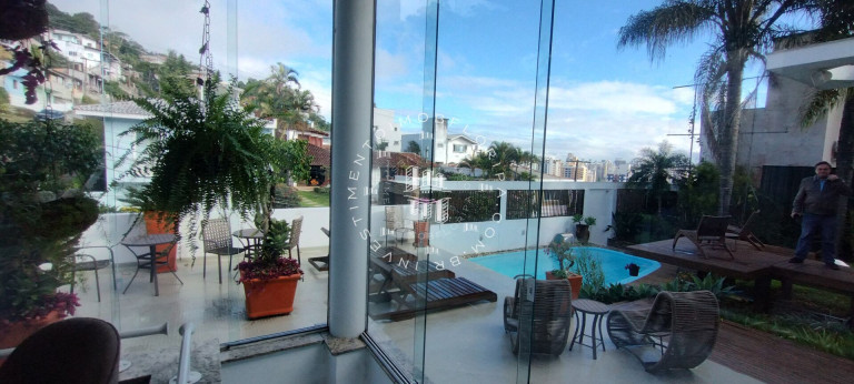 Imagem Apartamento com 8 Quartos à Venda, 341 m² em Centro - Florianópolis Imagem Apartamento com 8 Quartos à Venda, 341 m² em Centro - Florianópolis