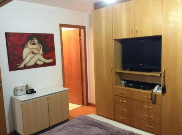 Imagem Casa com 3 Quartos à Venda, 130 m² em Lindóia - Curitiba Imagem Casa com 3 Quartos à Venda, 130 m² em Lindóia - Curitiba