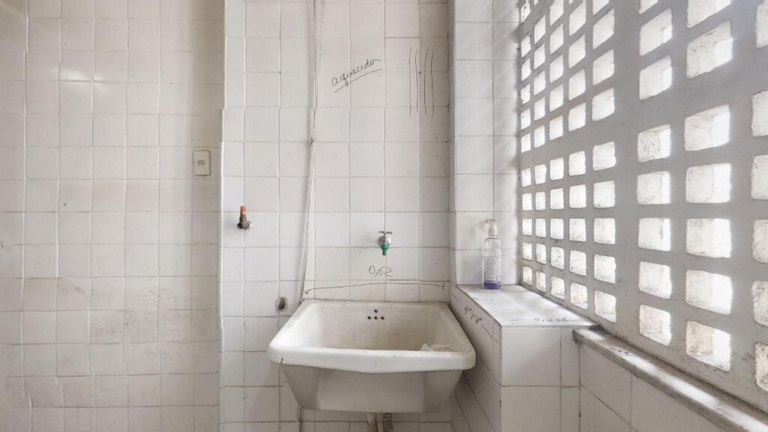 Imagem Imóvel com 3 Quartos à Venda, 97 m² em Laranjeiras - Rio De Janeiro Imagem Imóvel com 3 Quartos à Venda, 97 m² em Laranjeiras - Rio De Janeiro