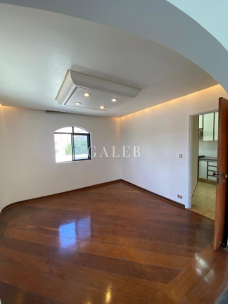 Imagem Imóvel com 4 Quartos à Venda, 227 m² em Centro - Atibaia Imagem Imóvel com 4 Quartos à Venda, 227 m² em Centro - Atibaia